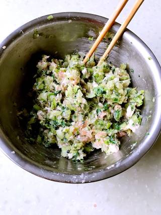 【宁波】菜肉馄饨的做法步骤：4