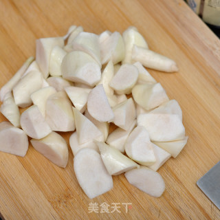 油焖茭白的做法步骤：1
