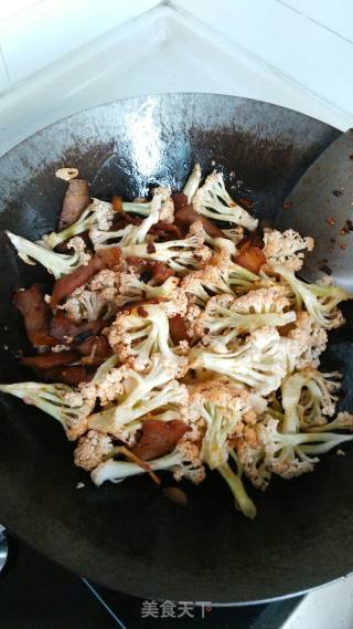 【武汉】腊肉干锅有机花菜的做法步骤：5