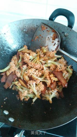 【武汉】腊肉干锅有机花菜的做法步骤：6