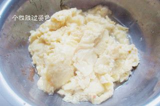 青椒藕片的做法步骤：1