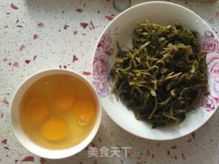 雪菜炒鸡蛋的做法步骤：2