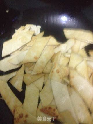 煎烧豆腐炖鹌鹑蛋的做法步骤：5