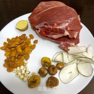 【广东】海底椰瘦肉汤的做法步骤：1