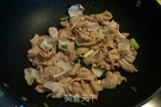 【北京】砂锅肥肠的做法步骤：5