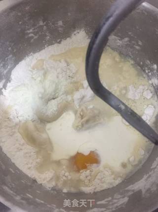 【北京】香酥炸鸡汉堡包的做法步骤：1