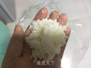 【东北】金枪鱼饭团寿司的做法步骤：2