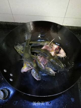 戈牙鱼清炖菜的做法步骤：3