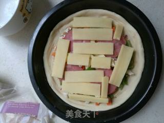 熏火腿肉披萨的做法步骤：4