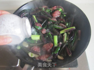 【湖北】腊肠炒菜薹的做法步骤：5