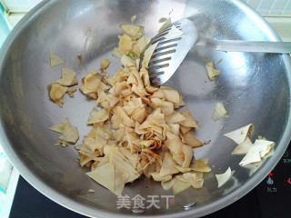 【东北】尖椒干豆腐的做法步骤：5