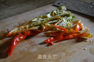 【安徽】剁椒鱼头的做法步骤：2