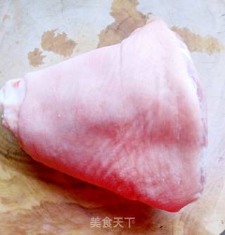 秘制肘子的做法步骤：1