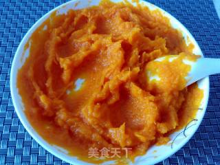 南瓜豆沙饼的做法步骤：1