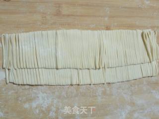 手擀面的做法步骤：8