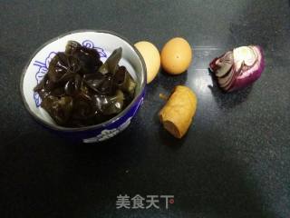 【东北】木耳炒鸡蛋的做法步骤：1