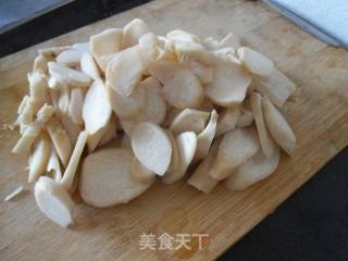 【东北】杏鲍菇炒木耳的做法步骤：1