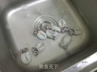 蒜蓉粉丝蒸墨鱼仔的做法步骤：5