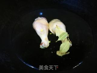 窝窝酱香鸡的做法步骤：2