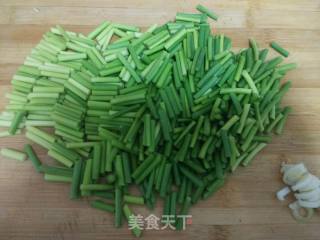 【天津】蒜薹炒鸡蛋的做法步骤：3