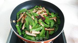 【湖北】黄陂熏干炒荷兰豆的做法步骤：8