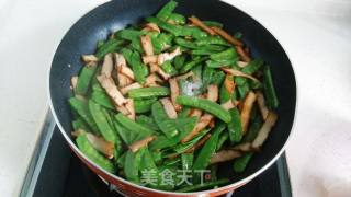 【湖北】黄陂熏干炒荷兰豆的做法步骤：9