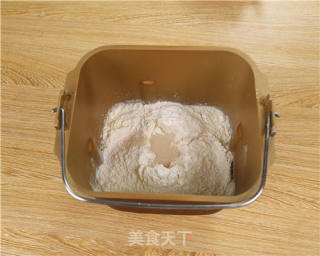 风靡一时的乳酪包的做法步骤：2