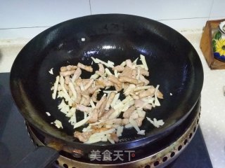 【台州】香菜炒肉丝的做法步骤：4