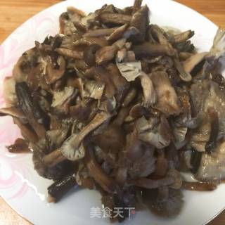 【东北】素炒榛蘑的做法步骤：1