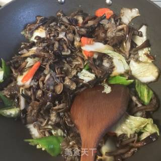 【东北】素炒榛蘑的做法步骤：4