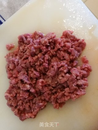 【山西】炸牛肉丸子的做法步骤：2
