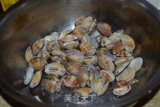 【安徽】爆炒花蛤的做法步骤：1