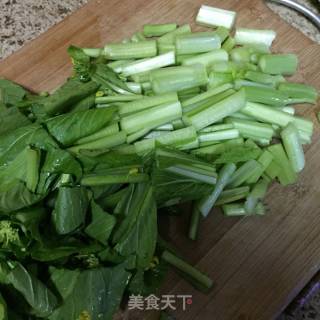 【广东】蒜炒菜芯的做法步骤：2