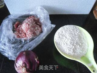 【东北】猪肉洋葱馅饼的做法步骤：1