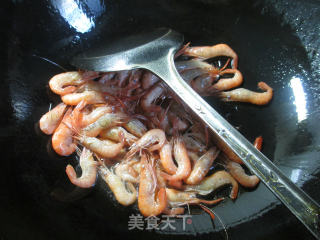 【宁波】面筋炒河虾的做法步骤：4