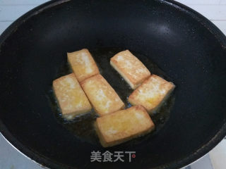 【东北】蒜蓉辣酱烧豆腐的做法步骤：3