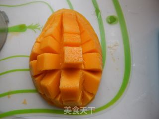 【苏州】芒果酸奶昔的做法步骤：2