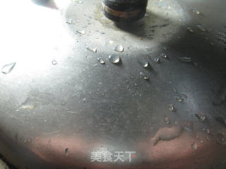 【宁波】小油豆腐酸菜煮龙骨的做法步骤：4