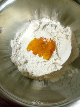 【东北】鲜花豆沙老婆饼~豆沙玫瑰老婆饼的做法步骤：2