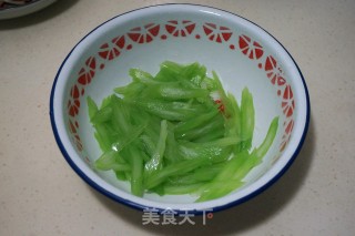 【北京】鸡蛋干炒芹菜的做法步骤：4