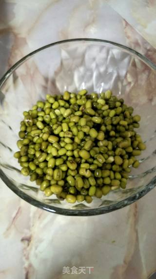 既美味营养又下火的绿豆豆浆的做法步骤：1