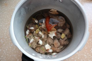 山药萝卜炖羊肉的做法步骤：5