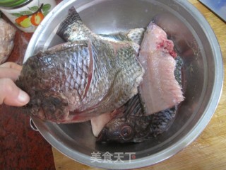 香辣烤鱼的做法步骤：1