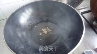 【重庆】酸萝卜炒肘子的做法步骤：2