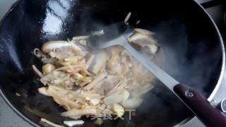【重庆】酸萝卜炒肘子的做法步骤：5