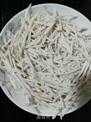 芋头蒸肉末的做法步骤：2