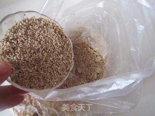【湖北】芝麻花生糖的做法步骤：5