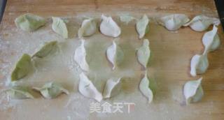 【东北】 猪肉酸菜馅儿饺子的做法步骤：6
