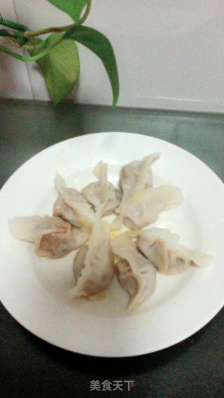 【东北】 猪肉酸菜馅儿饺子的做法步骤：10