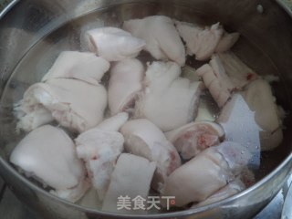 【天津】酱香招财手的做法步骤：2